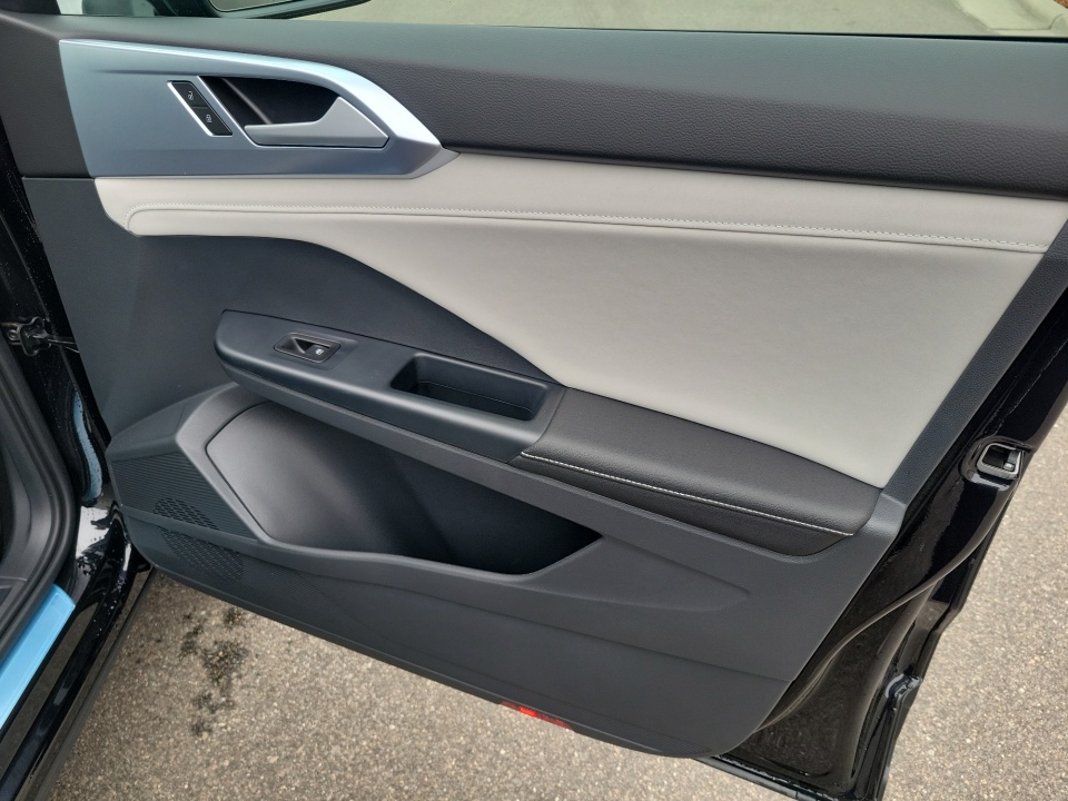 3VVVC7B21TM017882 2026 Volkswagen Taos SE