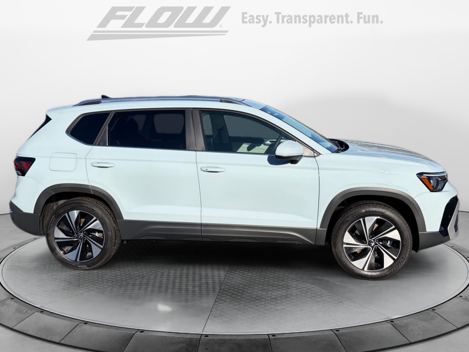 3VVVC7B22TM000492 2026 Volkswagen Taos SE