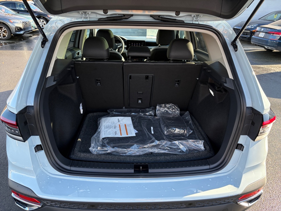 3VVVC7B22TM000492 2026 Volkswagen Taos SE