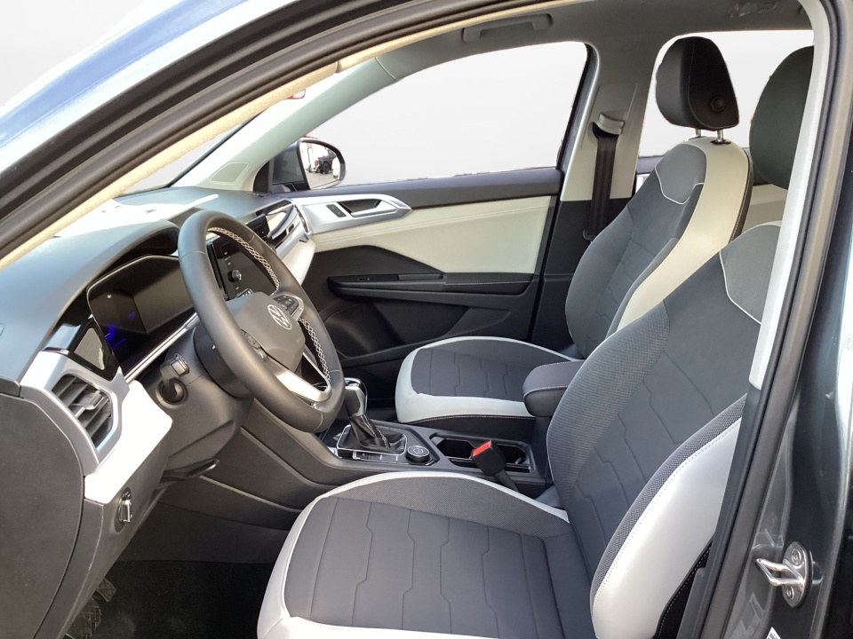 3VVVC7B22TM006227 2026 Volkswagen Taos SE