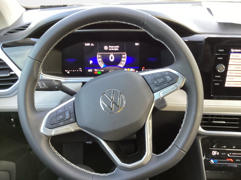 3VVVC7B22TM006227 2026 Volkswagen Taos SE