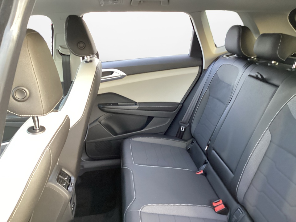 3VVVC7B22TM006227 2026 Volkswagen Taos SE