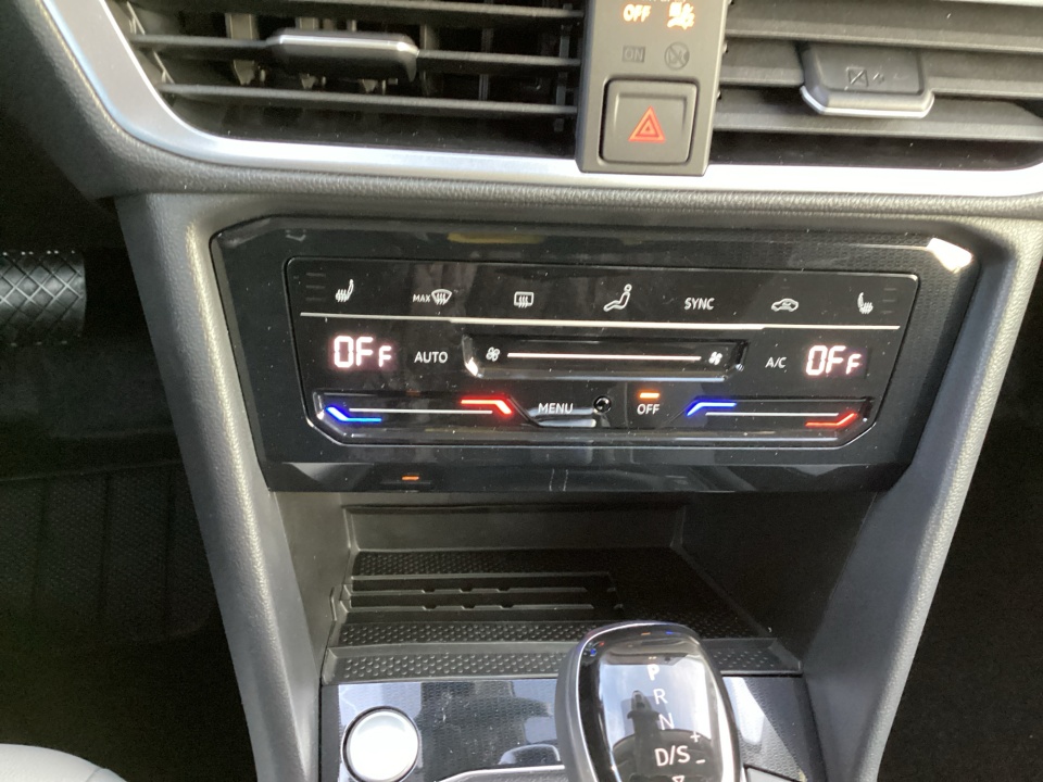 3VVVC7B22TM006227 2026 Volkswagen Taos SE