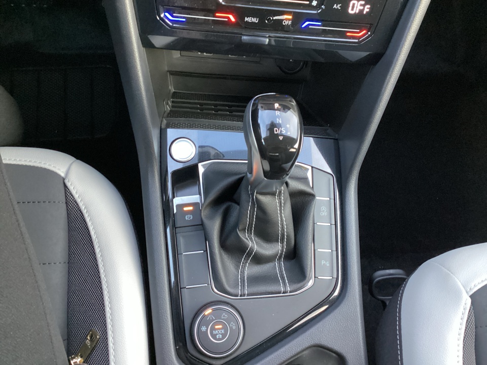 3VVVC7B22TM006227 2026 Volkswagen Taos SE