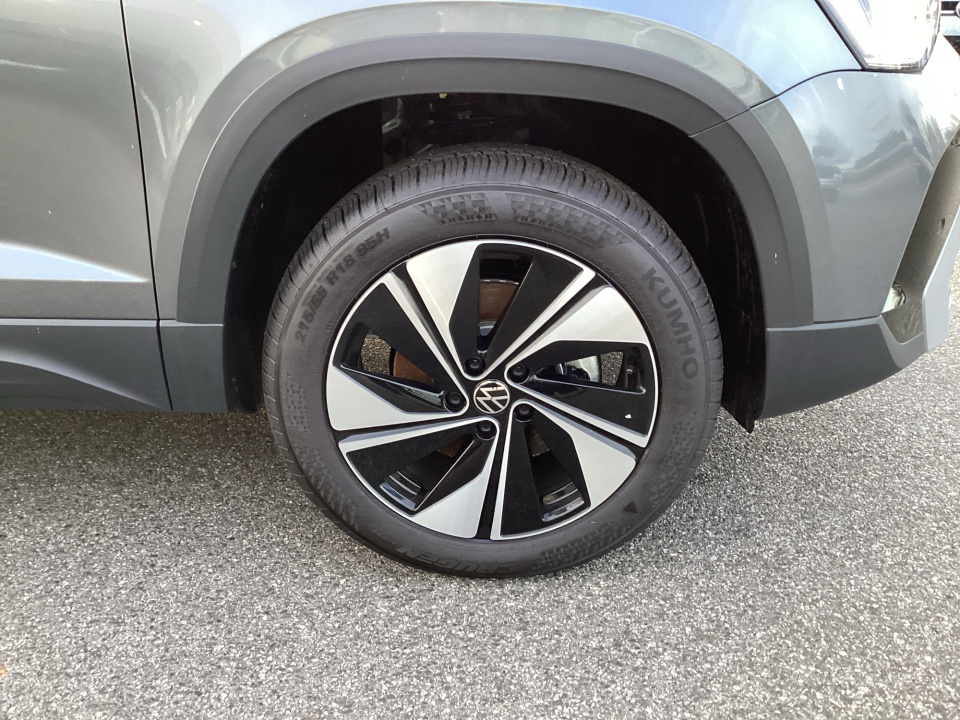 3VVVC7B22TM006227 2026 Volkswagen Taos SE