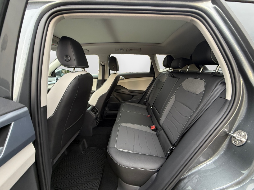 3VVVC7B24TM014944 2026 Volkswagen Taos SE