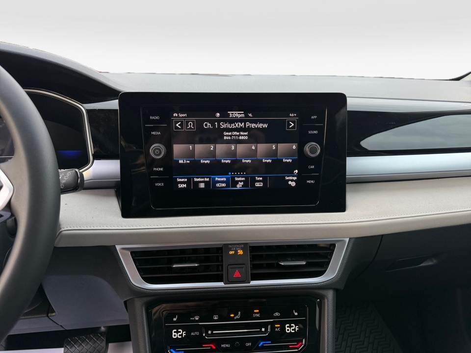 3VVVC7B24TM014944 2026 Volkswagen Taos SE