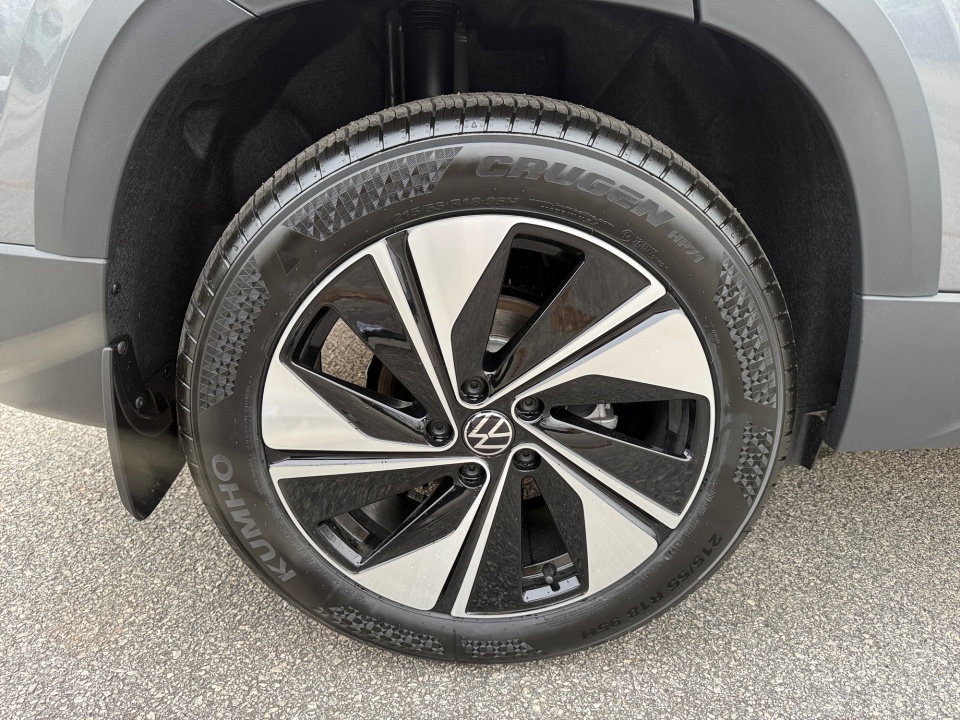 3VVVC7B24TM014944 2026 Volkswagen Taos SE