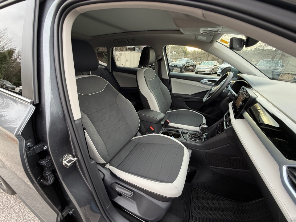 3VVVC7B24TM014944 2026 Volkswagen Taos SE