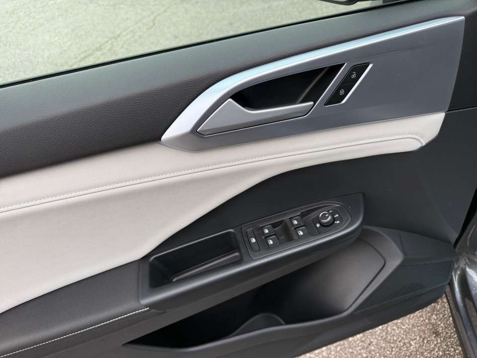 3VVVC7B24TM014944 2026 Volkswagen Taos SE