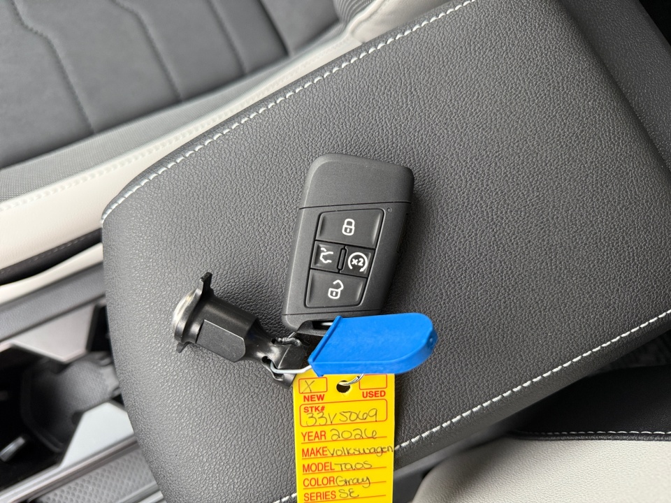 3VVVC7B24TM014944 2026 Volkswagen Taos SE