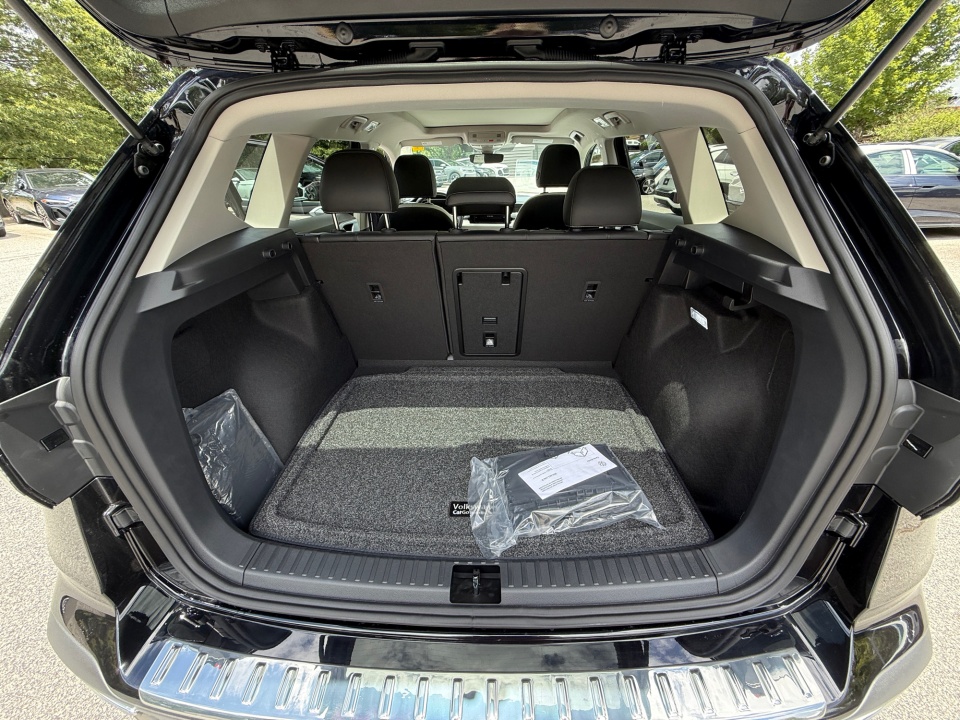 3VVVC7B24TM092477 2026 Volkswagen Taos SE