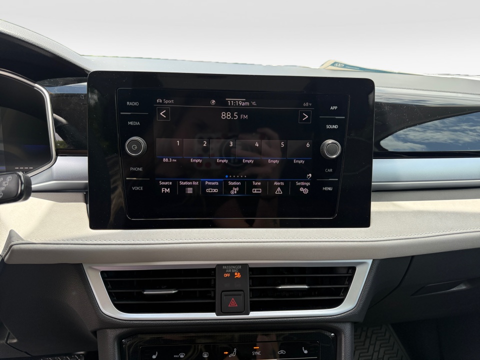 3VVVC7B24TM092477 2026 Volkswagen Taos SE