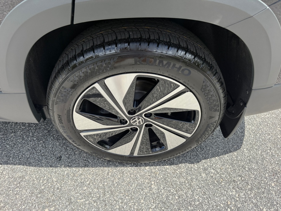 3VVVC7B24TM092477 2026 Volkswagen Taos SE
