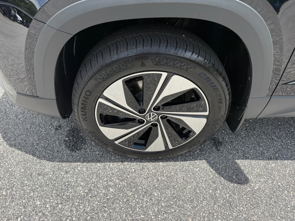 3VVVC7B24TM092477 2026 Volkswagen Taos SE