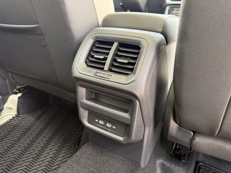 3VVVC7B24TM092477 2026 Volkswagen Taos SE