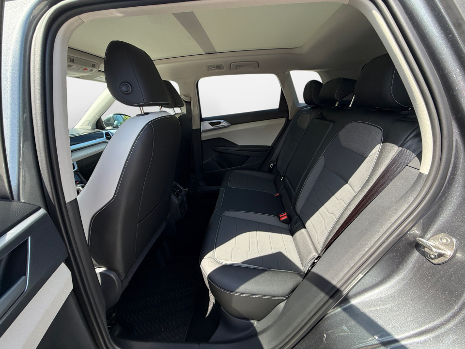 3VVVC7B27TM069808 2026 Volkswagen Taos SE