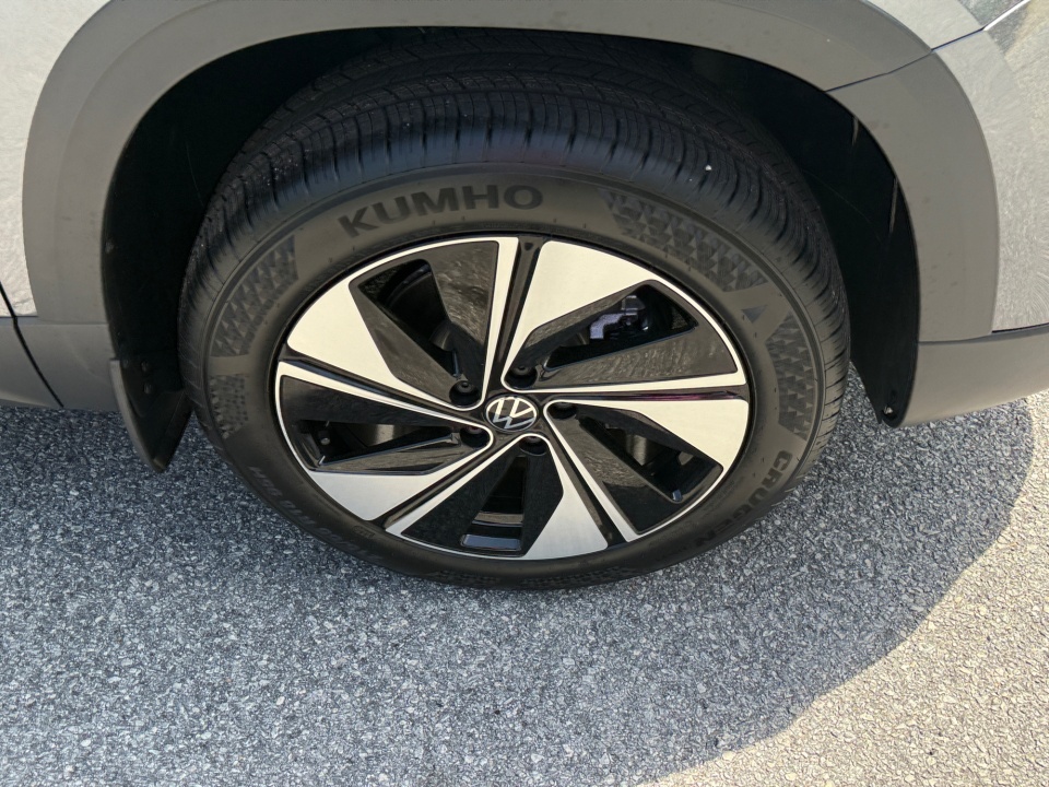 3VVVC7B27TM069808 2026 Volkswagen Taos SE