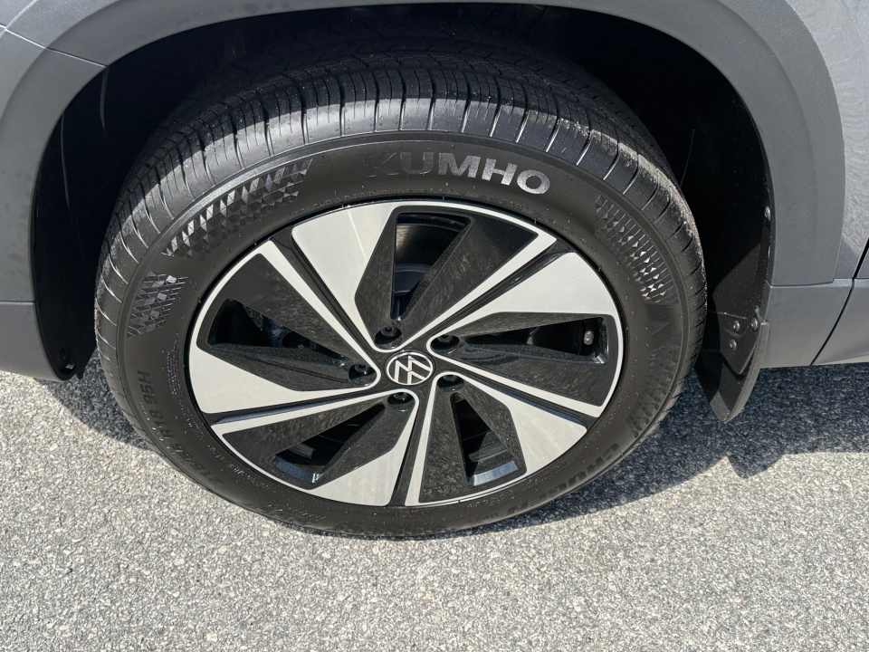 3VVVC7B27TM069808 2026 Volkswagen Taos SE