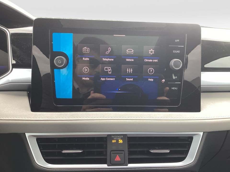3VVVC7B2XTM067244 2026 Volkswagen Taos SE