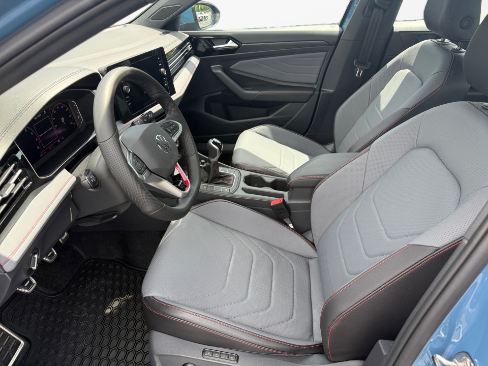 3VW1M7BU0TM044841 2026 Volkswagen Jetta GLI Autobahn