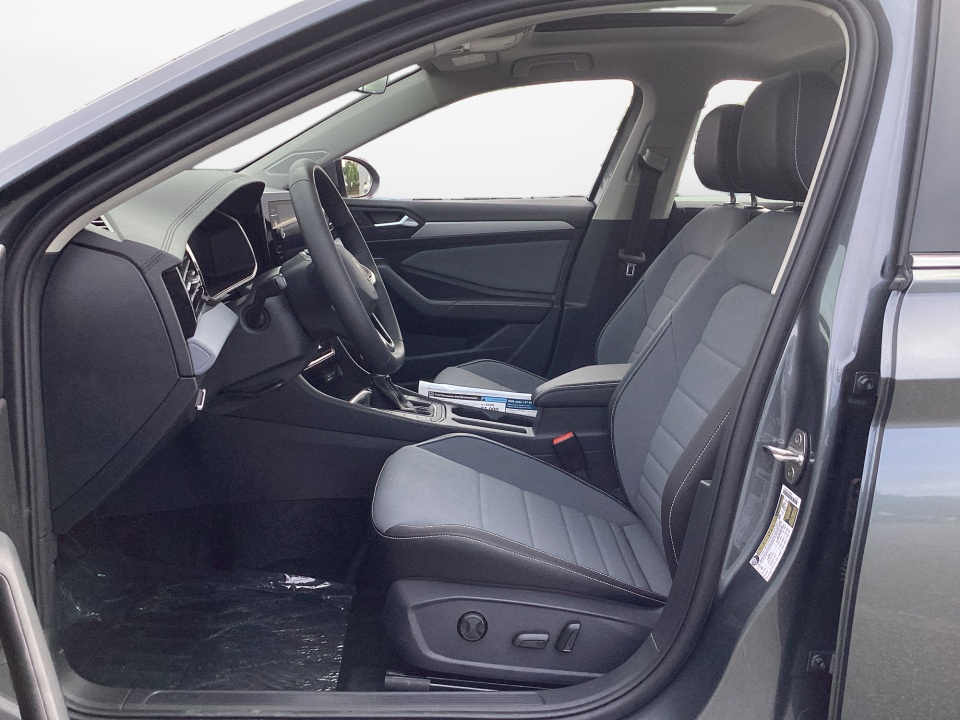 3VW7W7BU5TM060828 2026 Volkswagen Jetta SE