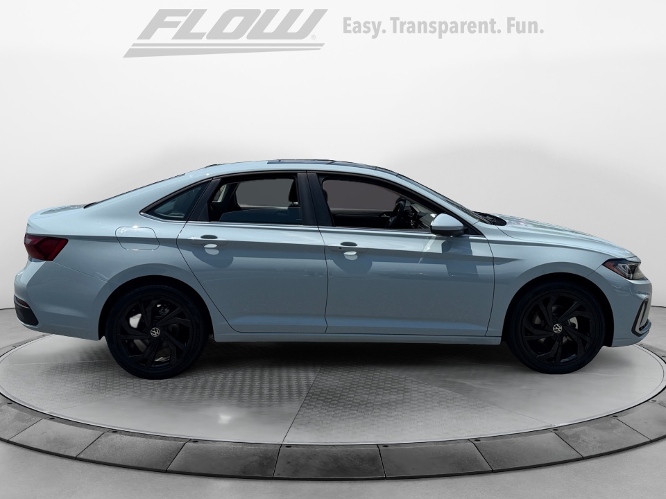 3VW7W7BU7TM065321 2026 Volkswagen Jetta SE