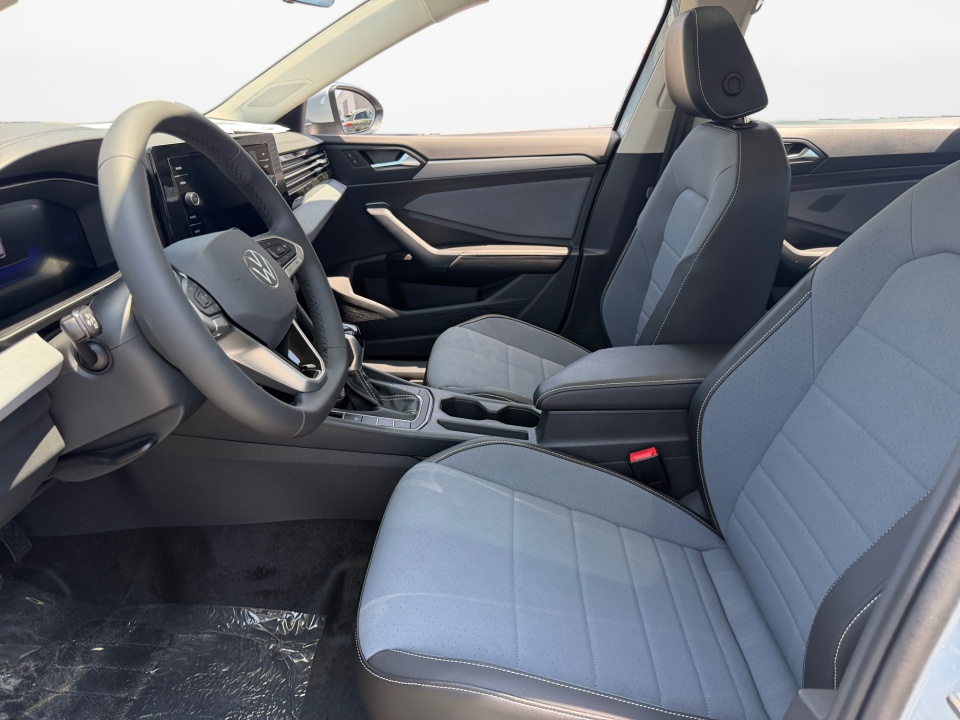 3VW7W7BU7TM065321 2026 Volkswagen Jetta SE
