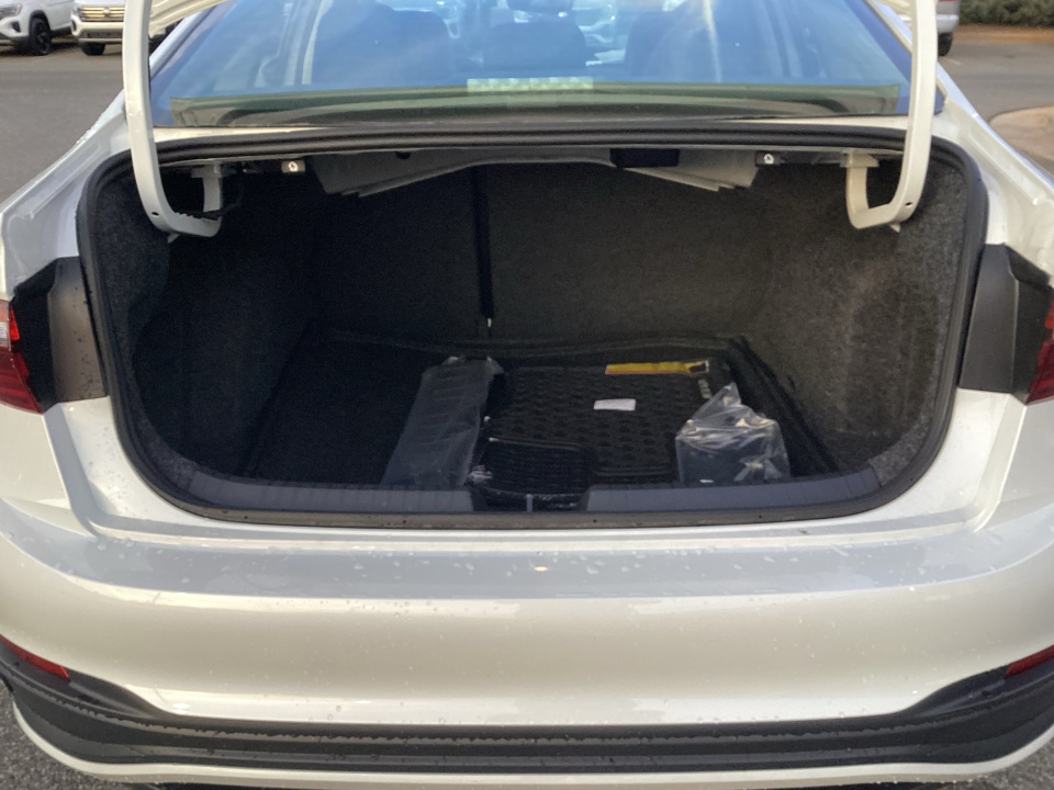 3VW7W7BU9TM027704 2026 Volkswagen Jetta SE