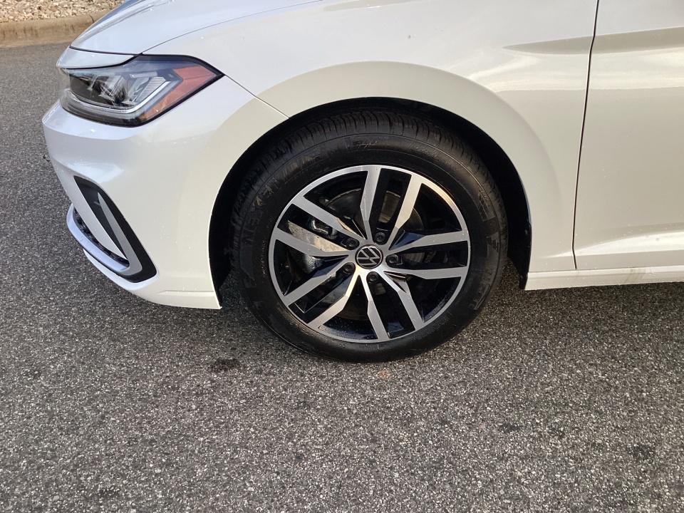 3VW7W7BU9TM027704 2026 Volkswagen Jetta SE