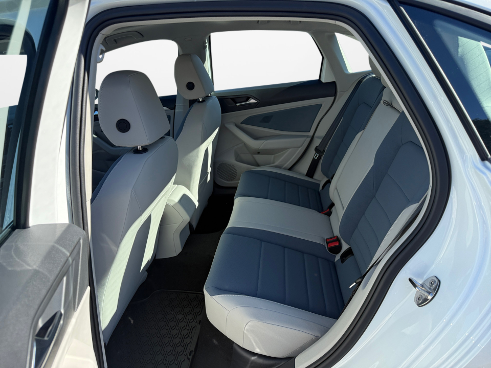 3VW7W7BUXTM028778 2026 Volkswagen Jetta SE