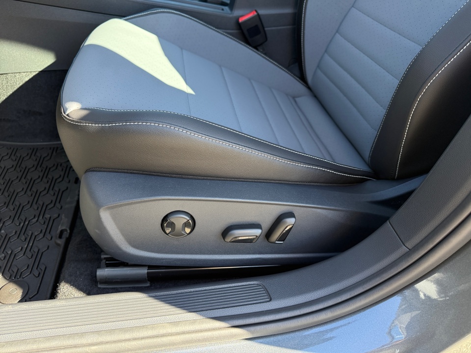 3VW7W7BUXTM030028 2026 Volkswagen Jetta SE