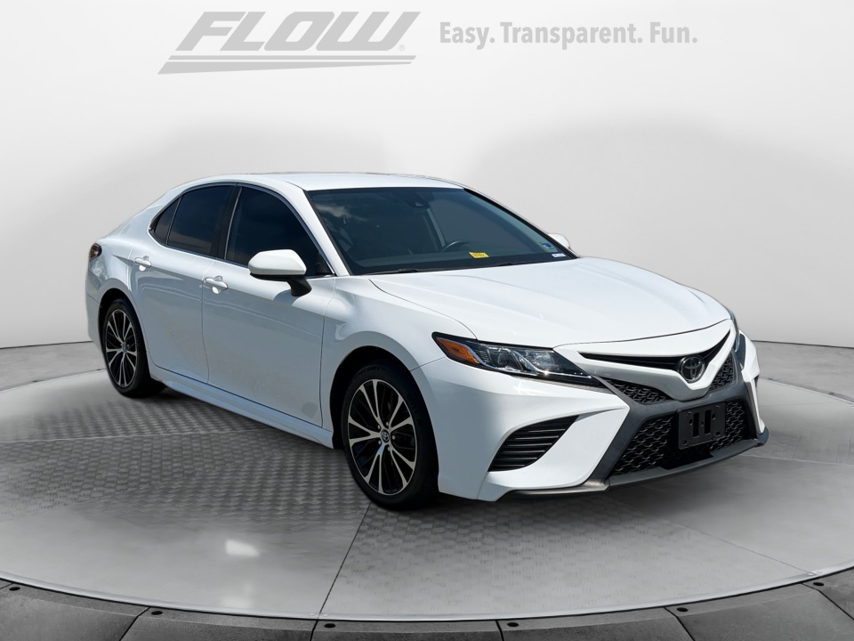 White 2019 Toyota Camry Sedan Front-Wheel Drive Automatic