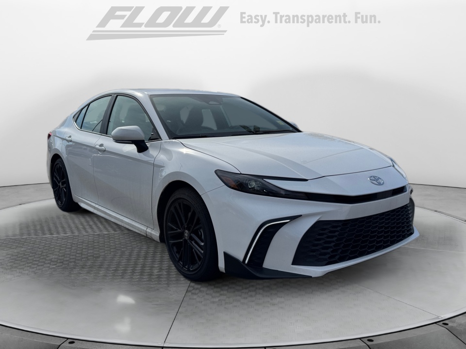 2025 Toyota Camry SE FWD