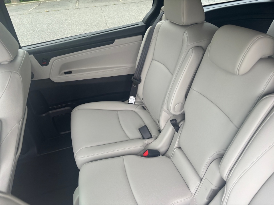 5FNRL6H69TB038066 2026 Honda Odyssey EX-L