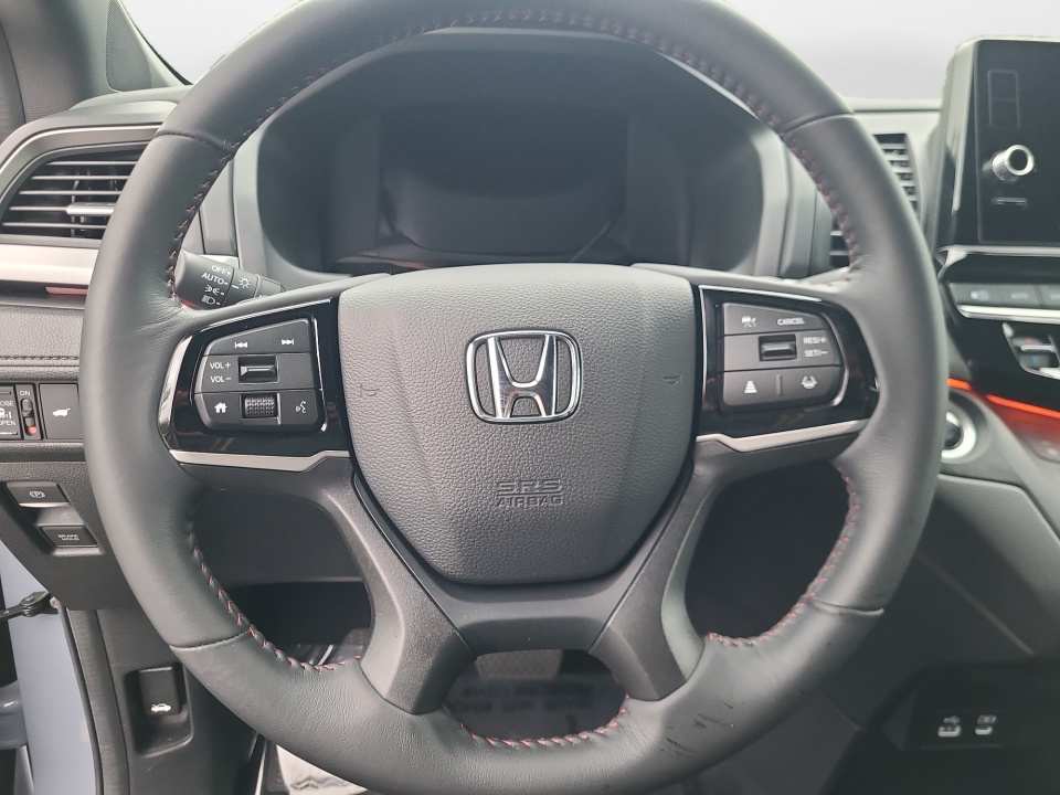Used 2025 Honda Odyssey Van