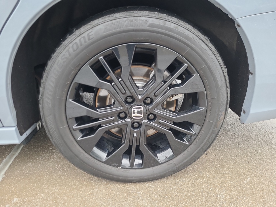 Used 2025 Honda Odyssey Van