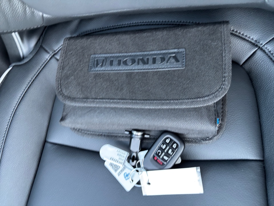 5FNRL6H86TB023820 2026 Honda Odyssey Touring