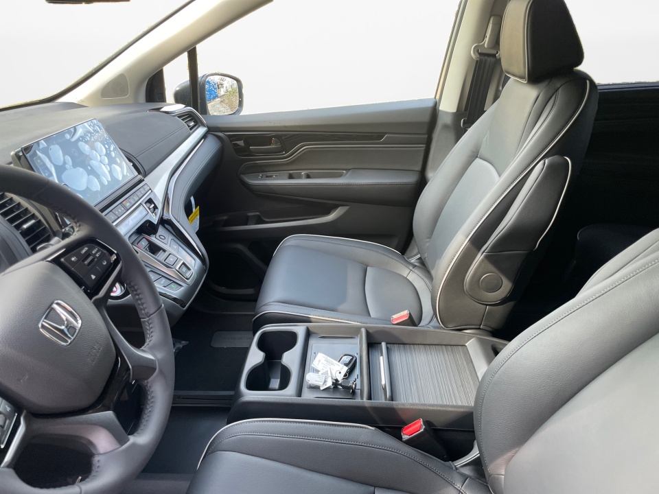 5FNRL6H86TB060303 2026 Honda Odyssey Touring