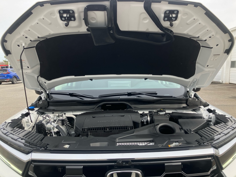 5FNYG1H70TB011933 2026 Honda Pilot Touring