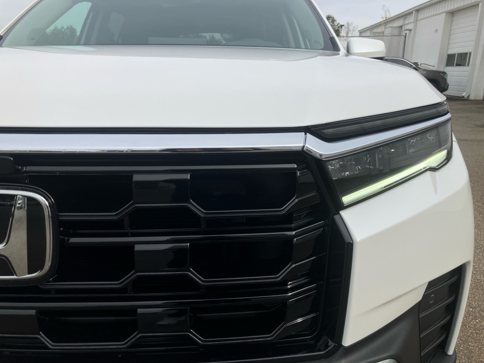 5FNYG1H70TB011933 2026 Honda Pilot Touring