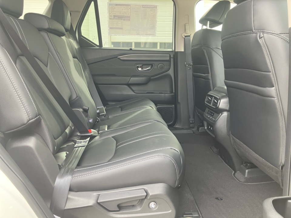 5FNYG1H70TB011933 2026 Honda Pilot Touring