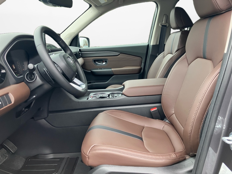 5FNYG1H73TB012316 2026 Honda Pilot Touring Blackout