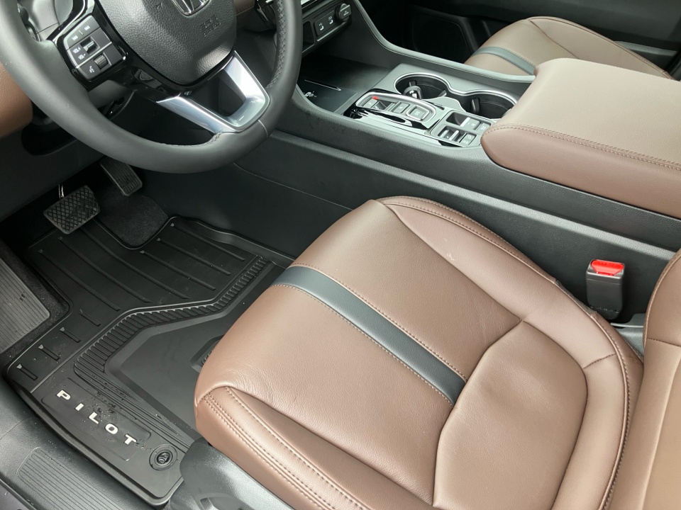 5FNYG1H73TB012316 2026 Honda Pilot Touring Blackout