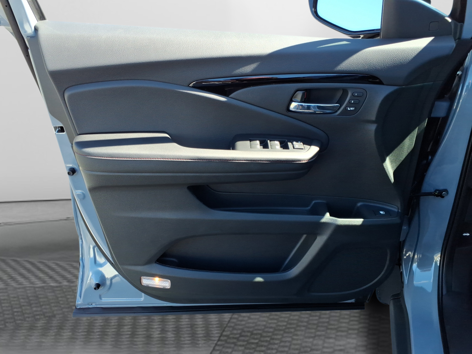 5FPYK3F90TB002736 2026 Honda Ridgeline Black Edition Two-Tone