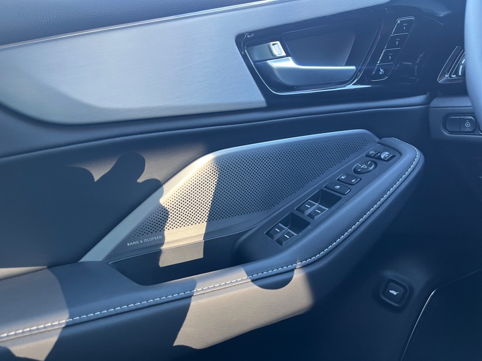 5J8YD9H49TL003096 2026 Acura MDX Technology Package