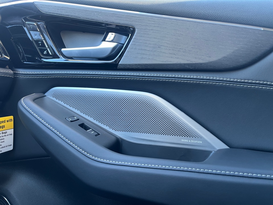 5J8YE1H83TL008411 2026 Acura MDX Advance Package