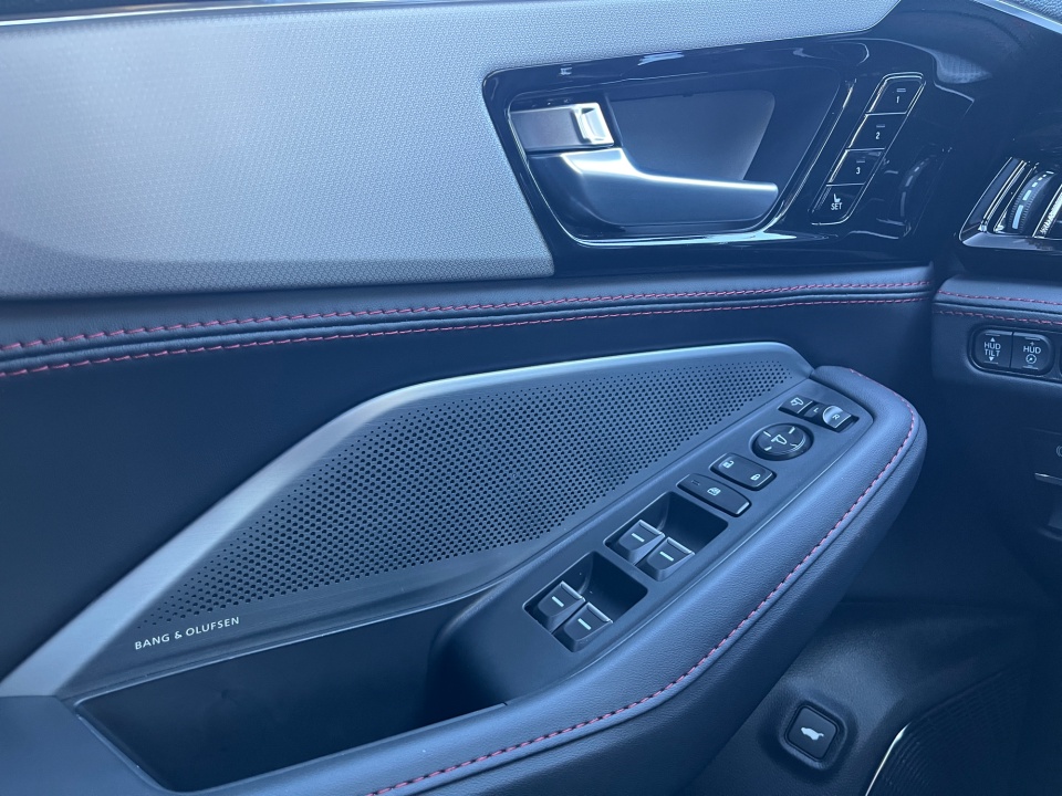 5J8YE1H98TL018974 2026 Acura MDX A-SPEC Advance Package