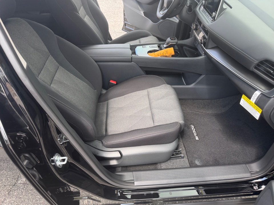 5N1BT3BA2TC857636 2026 Nissan Rogue SV
