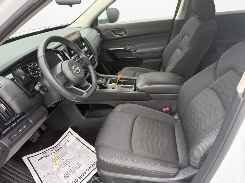 Used 2025 Nissan Pathfinder SUV